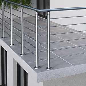 Edelstahl Relinggeländer auf der Bodenplatte montiert