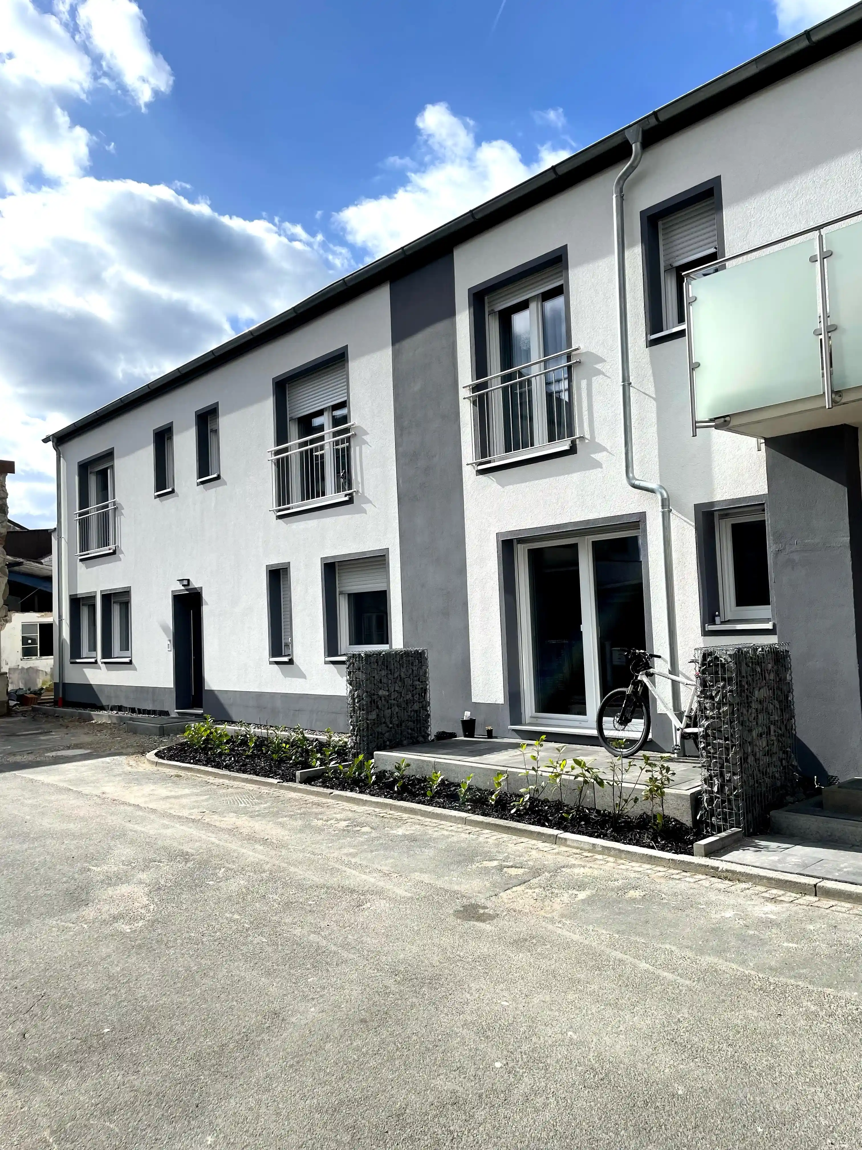 Franzoesische Balkone aus Edelstahl mit dem passenden Edelstahl – Glasgelaender