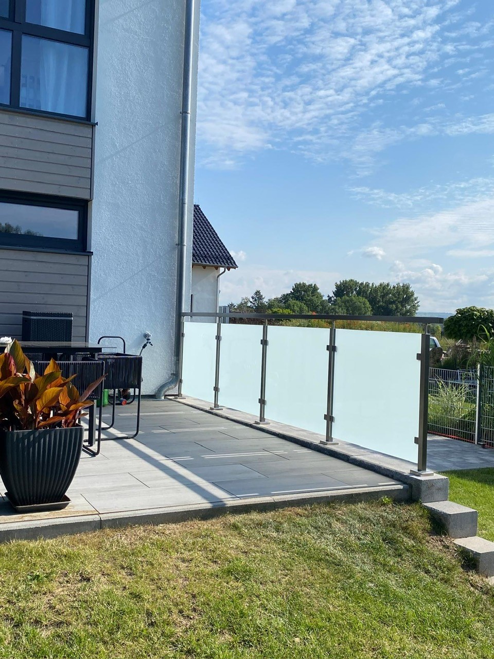 Terrassengelnder mit Milchglas